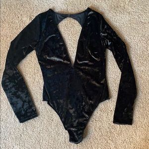 NEVER WORN VELVET BODYSUIT